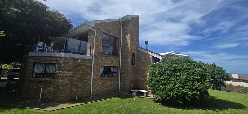 4 Bedroom Property for Sale in Glentana Western Cape